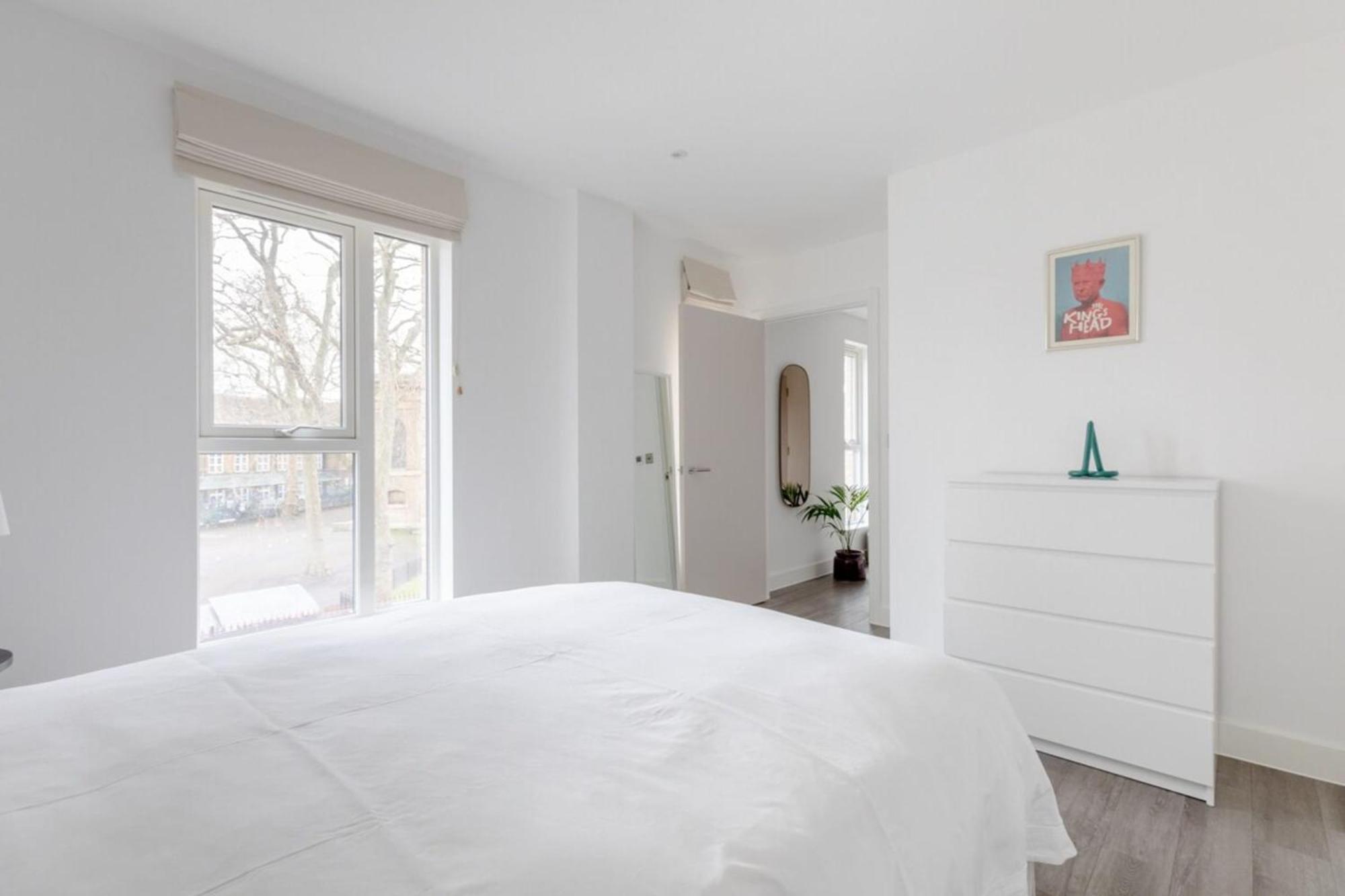Elegant & Serene 2bd Flat Wroof Terrace Hoxton! London