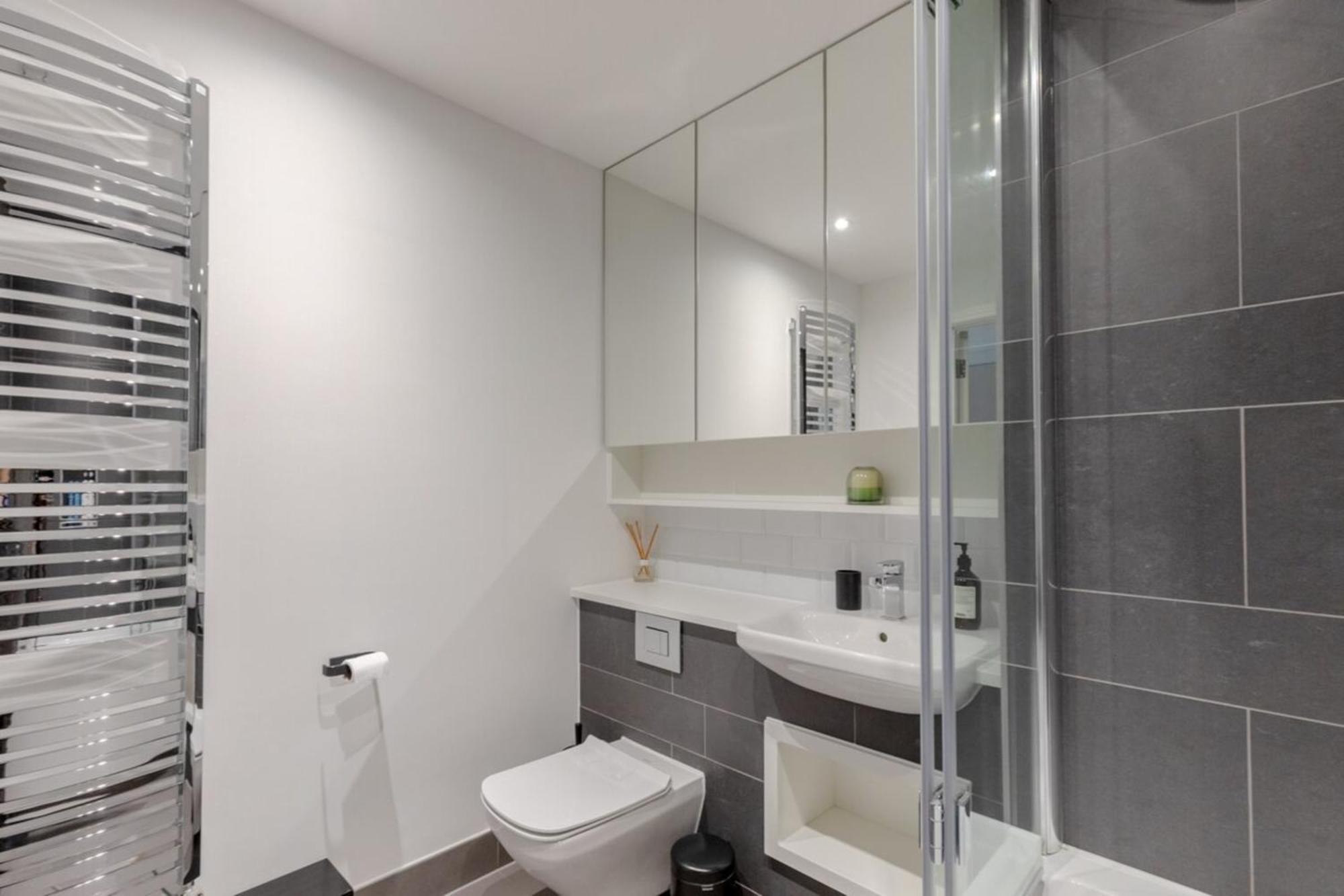 Apartment Elegant & Serene 2bd Flat Wroof Terrace Hoxton! *