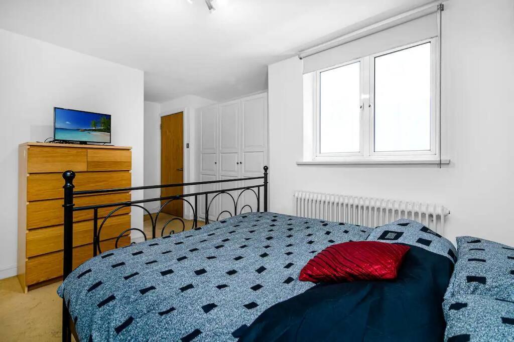 2br Flat Next To Eye On Lower Marsh 96a Leilighet