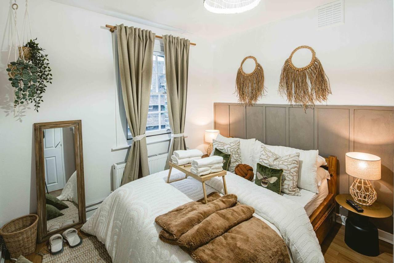 Appartement 1 Bedroom, 5 Minutes Walk To Angel Station, Londen