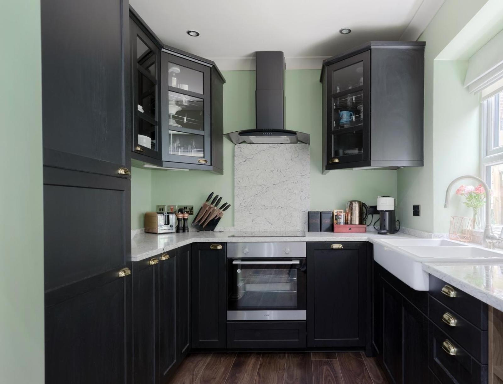 Stylish 2 Bedrooms Flat Sleeps 6 & Garden Zone 2 Cls Leilighet London
