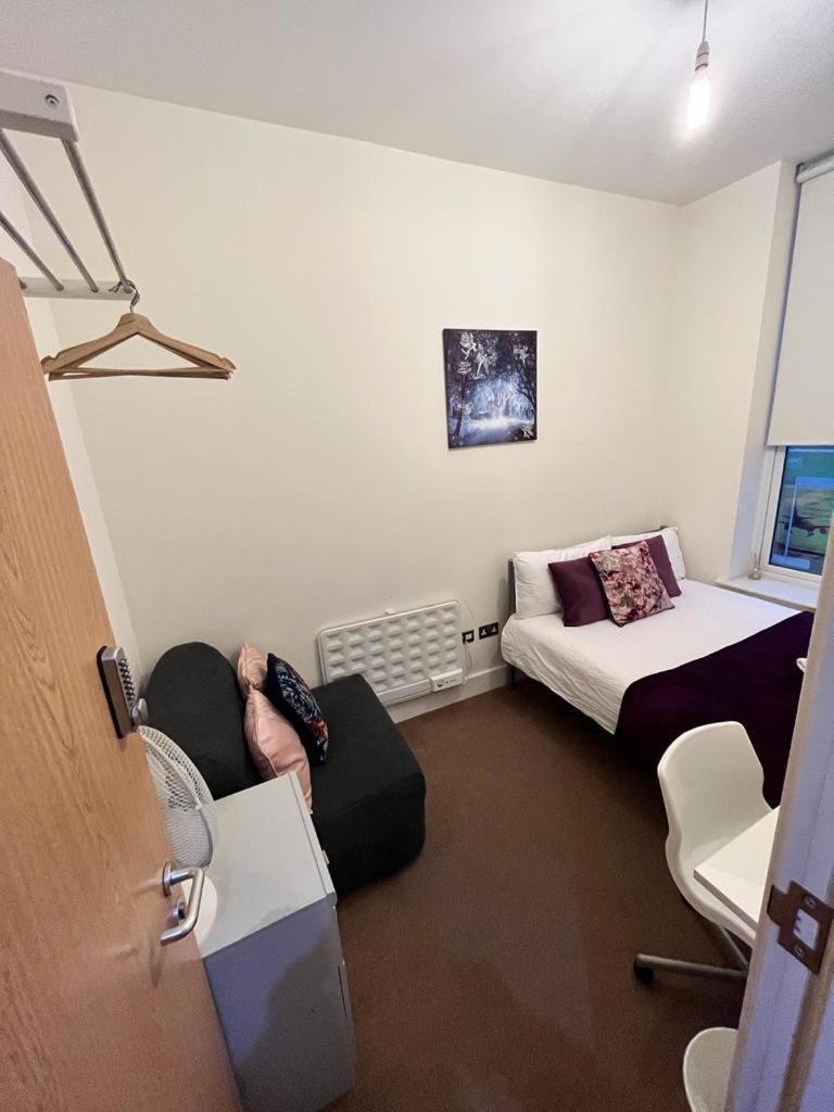 Metropolitan Coziness Private Bedrooms In Euston Station 161 Londen