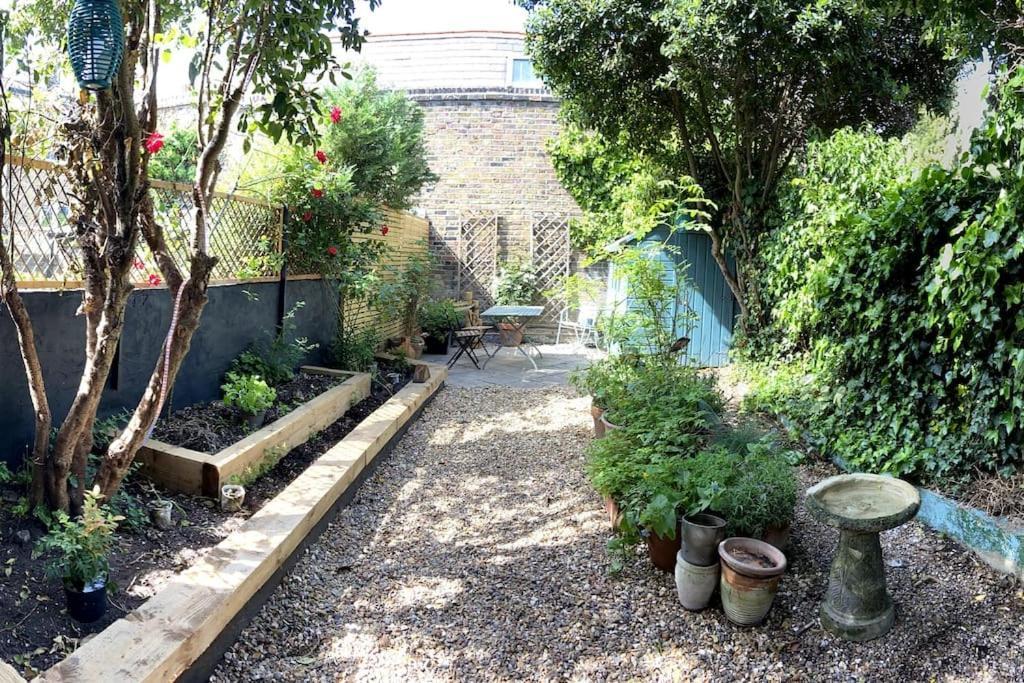 Apartment Kensal - Garden Retreat *