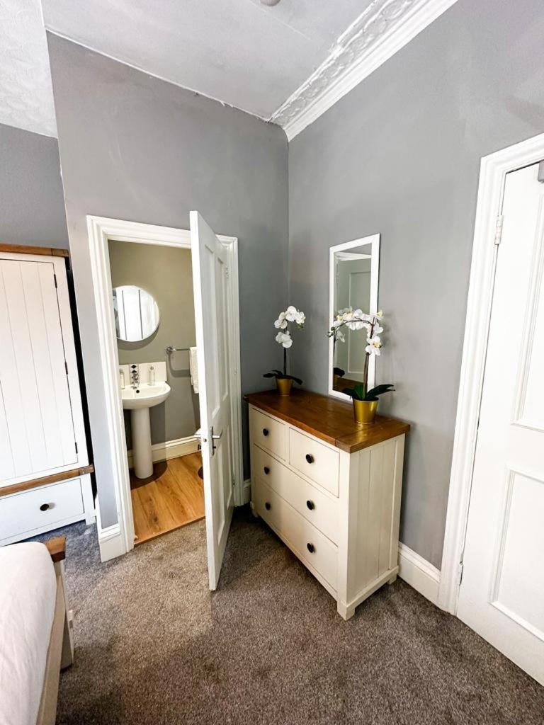 Guest house In Oxford Street *
