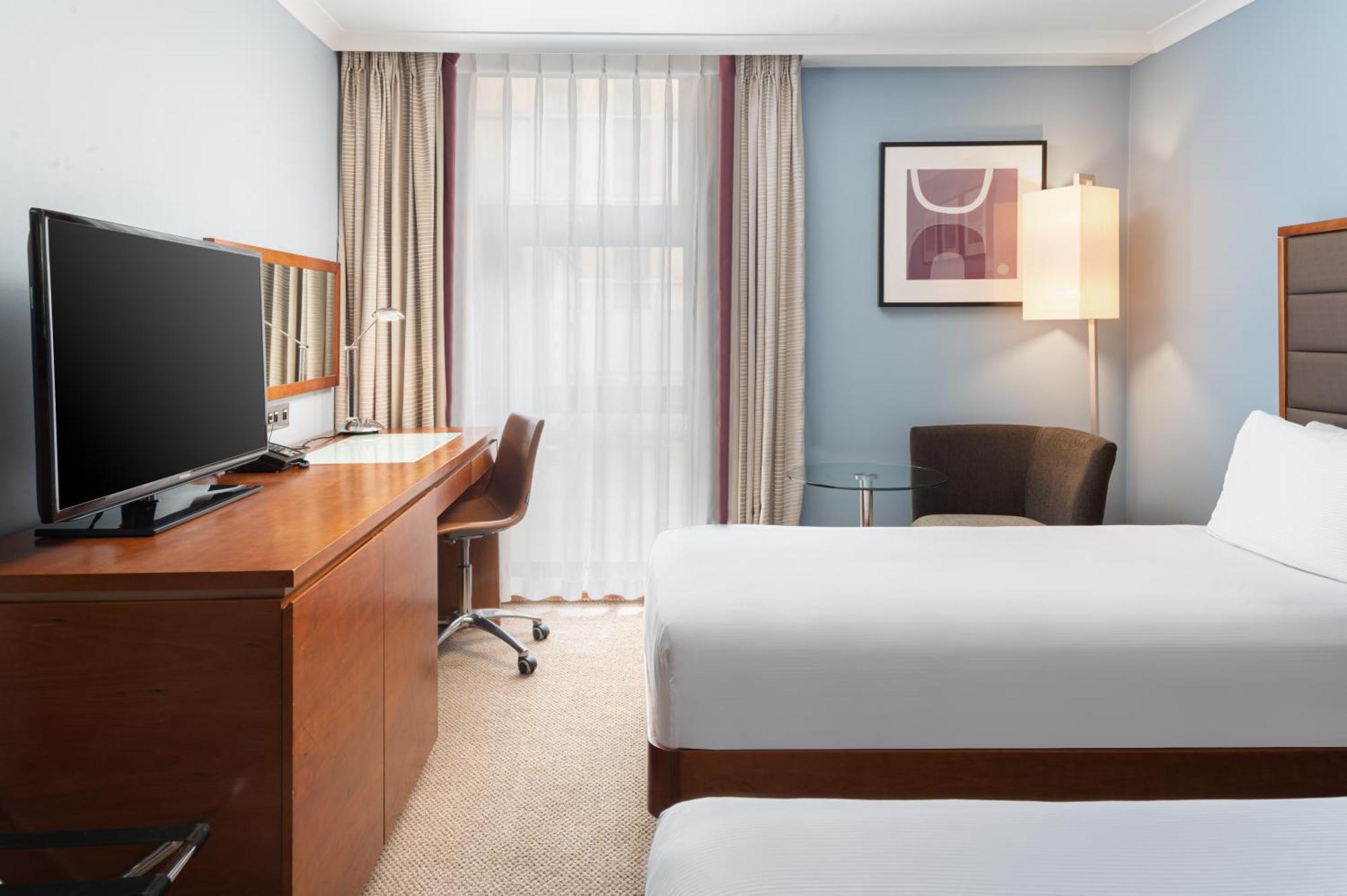 Hilton Kensington 4* London