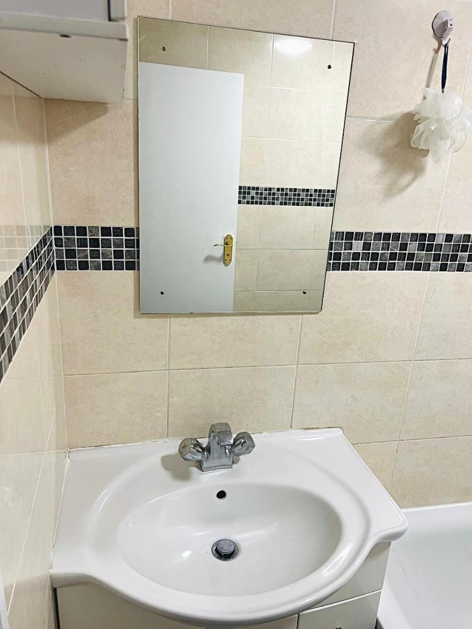 Private Single For Single Person R 03 London