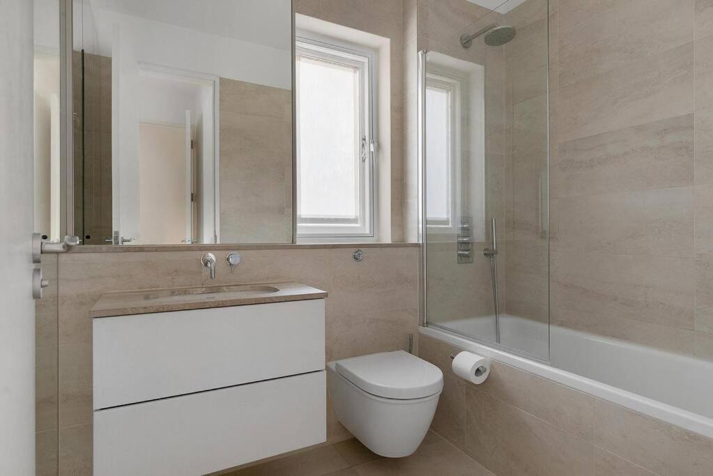 Superb Two Bedroom Flat In Little Venice * Londres