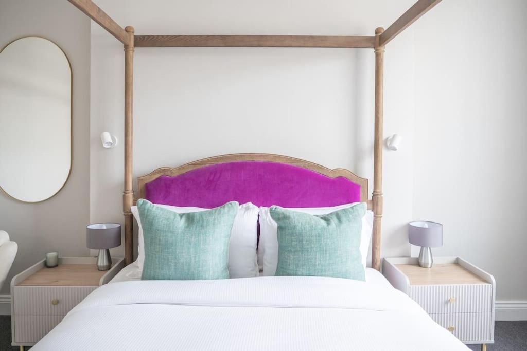 Spectacular Flat Located In Prime Notting Hill Apartment *