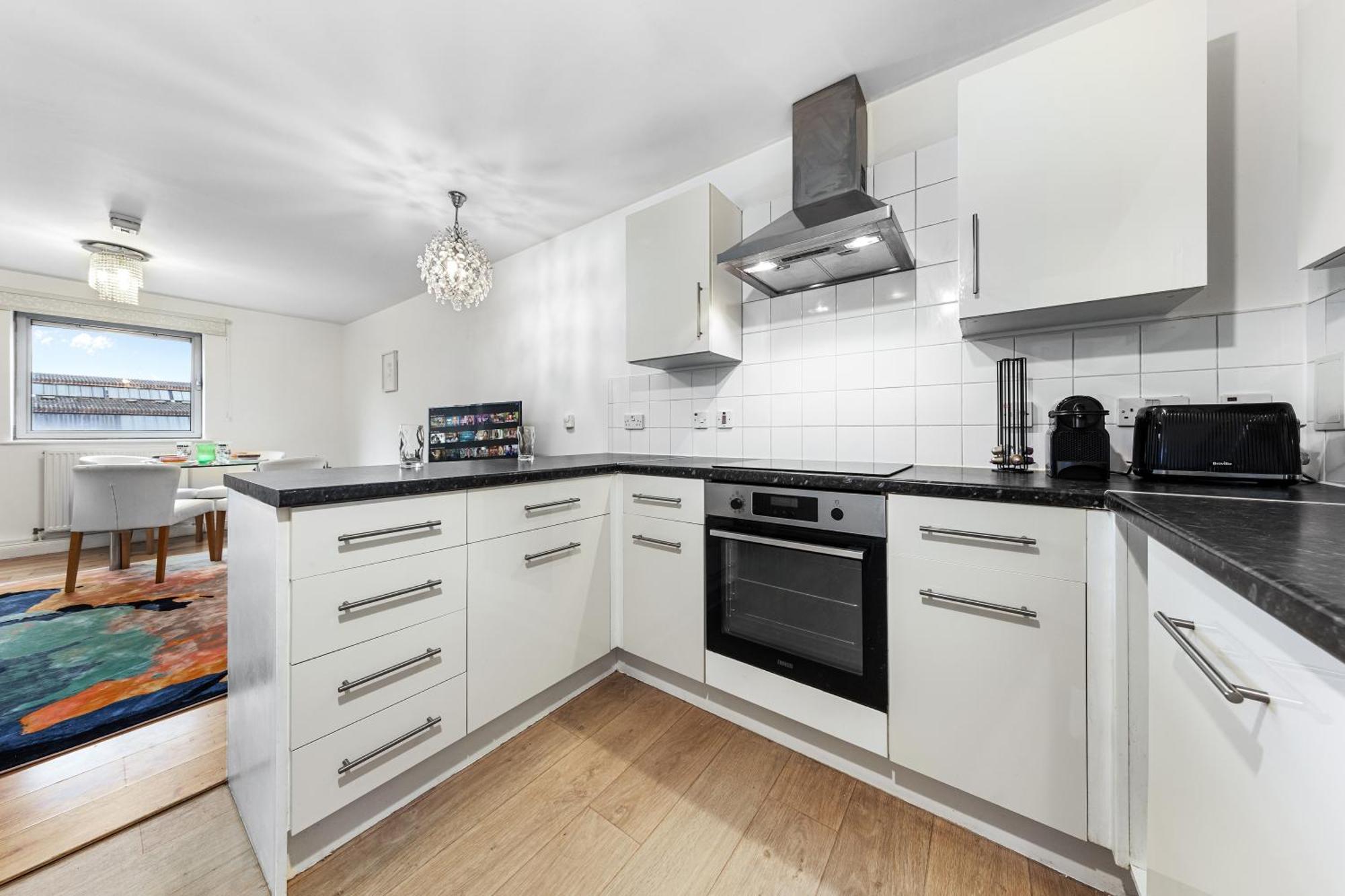 Modern Spacious 1 Bedroom Flat In Camden Apartment