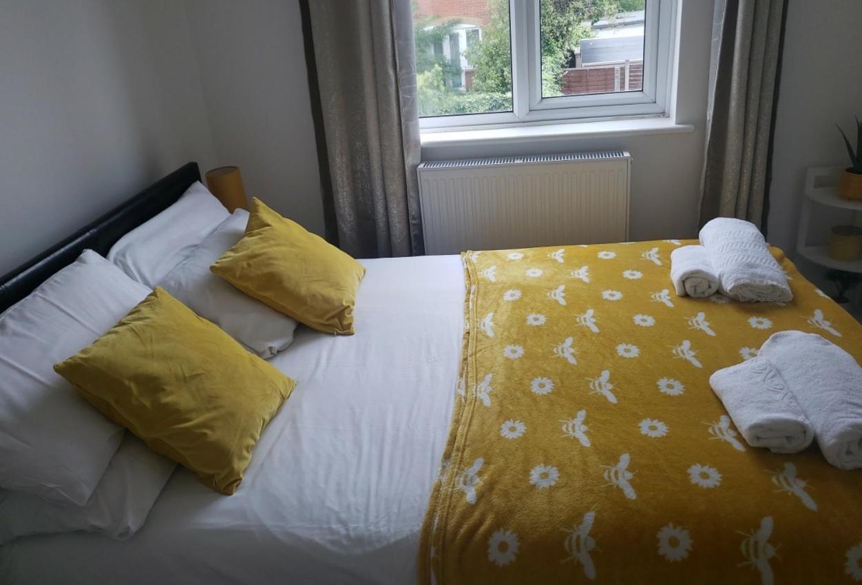 Vakantiehuis Gresham - Close To Excel, Contractors, Relocators, Paid Parking