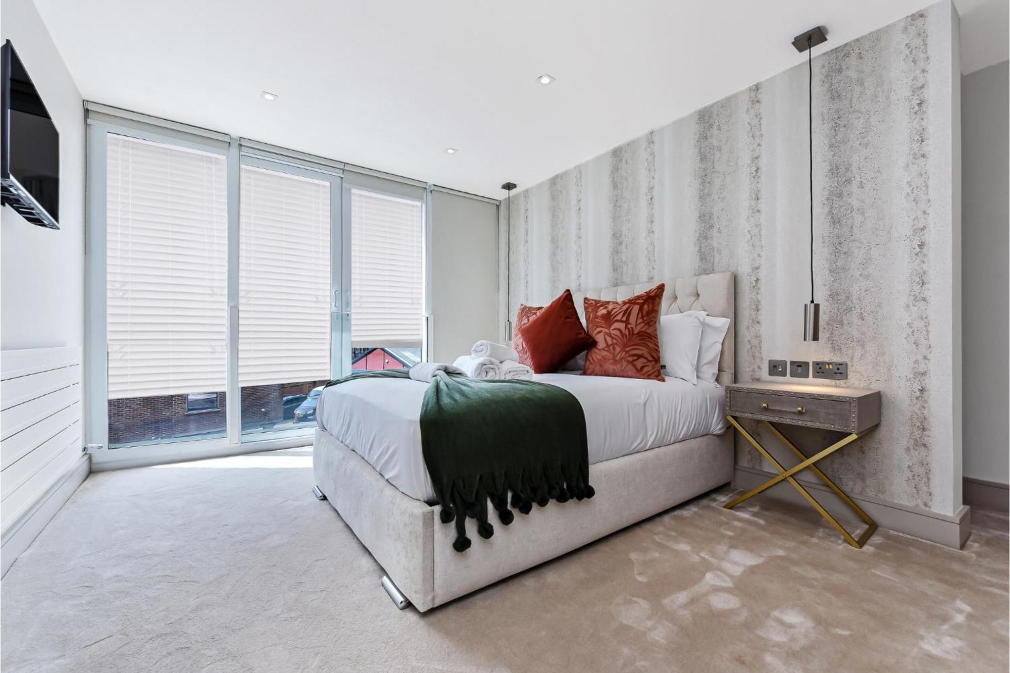 Creative Stylings 2 Bedroom In Wembley Park Apartment *