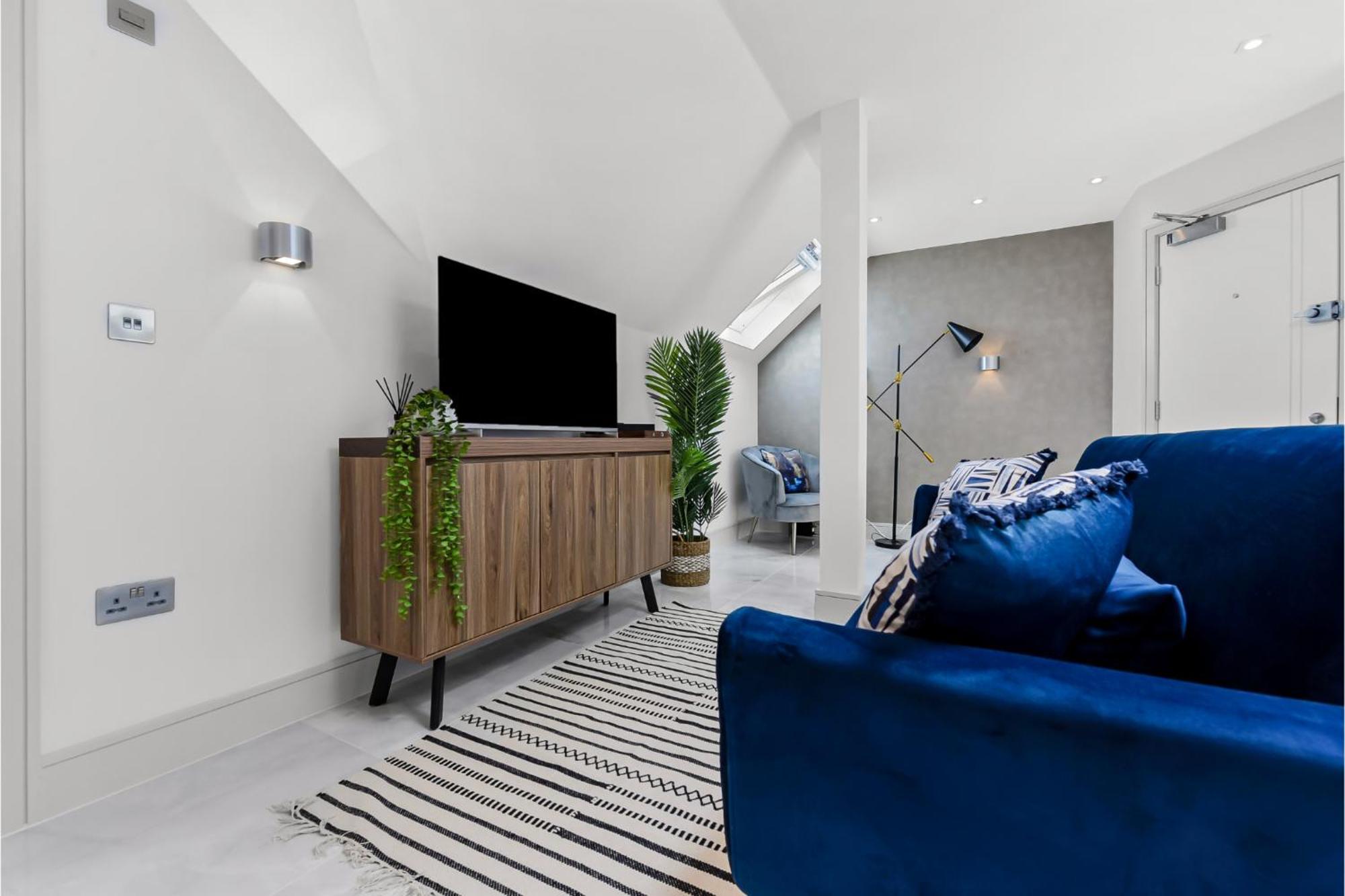 Creative Stylings 2 Bedroom In Wembley Park Apartment