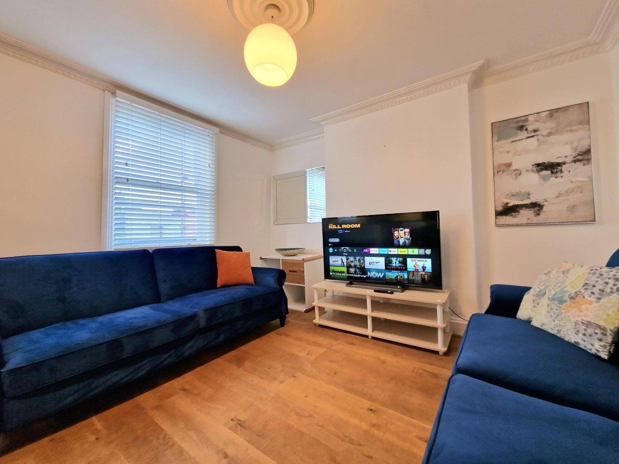 Apartment Cosy In Kensington - Great Location! 3 Minutes Walk To Earl's Court Station London