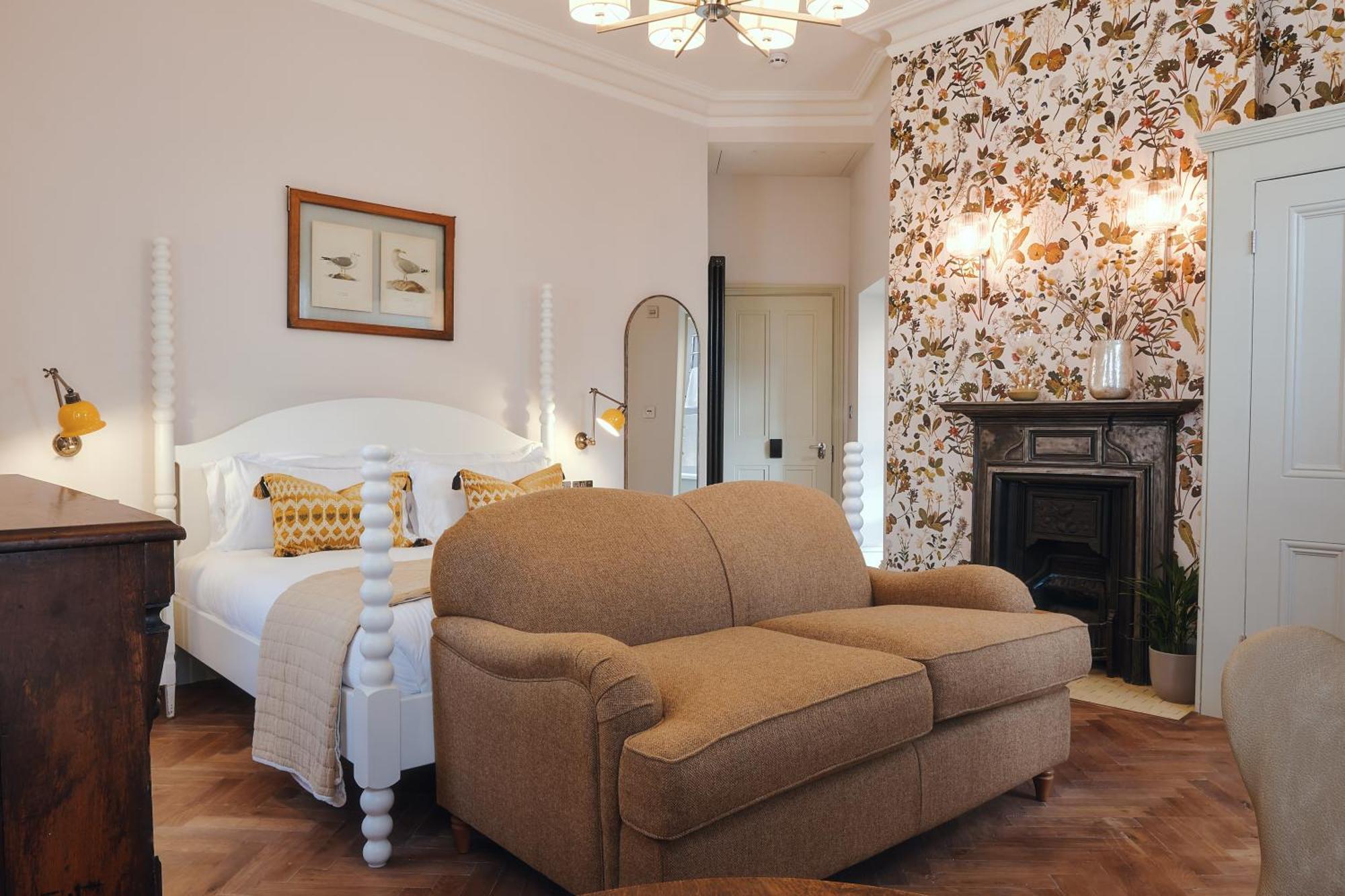Inn The Black Lion Pub & Boutique 3*