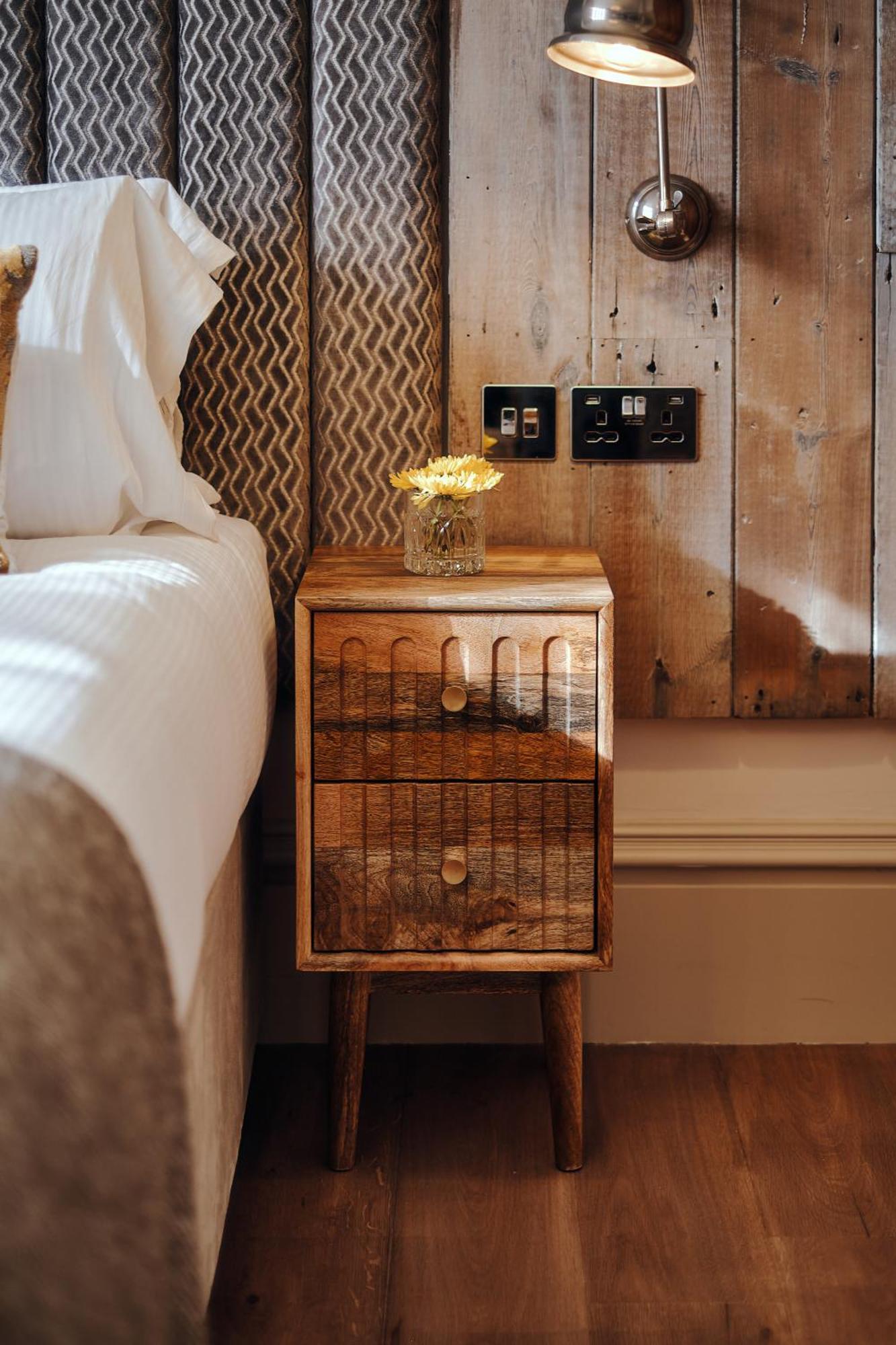 The Black Lion Pub & Boutique 3* London