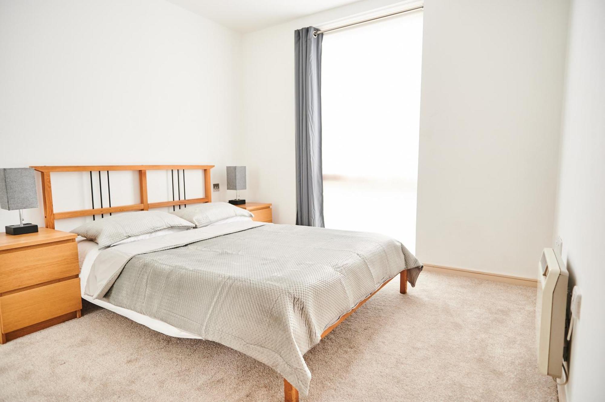 Bright 2 Bedroom Flat In Old Street With Balcony Appartement Londen