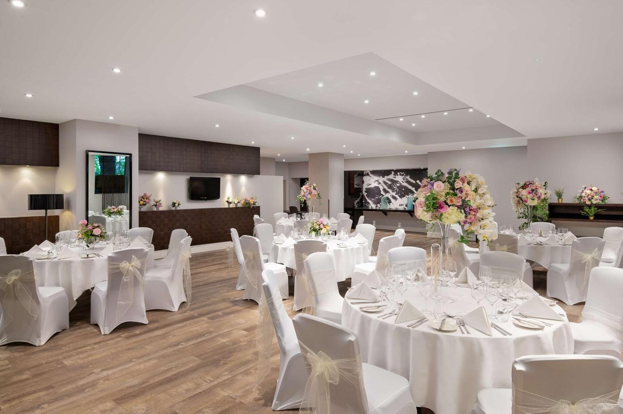 Hilton Kensington 4*