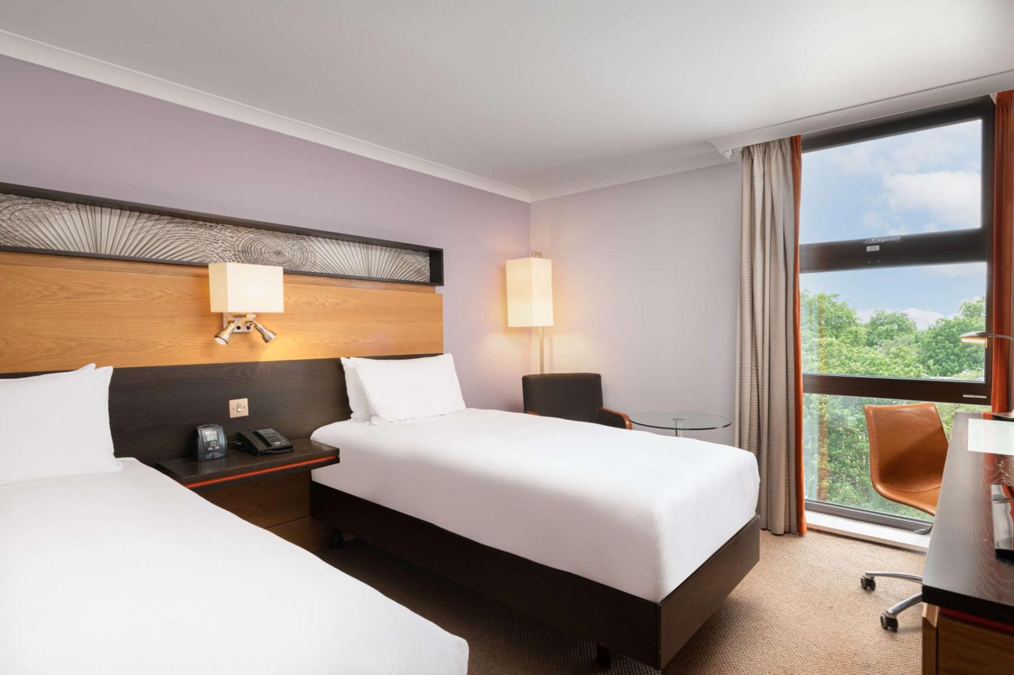 Hilton Kensington Hotel 4*