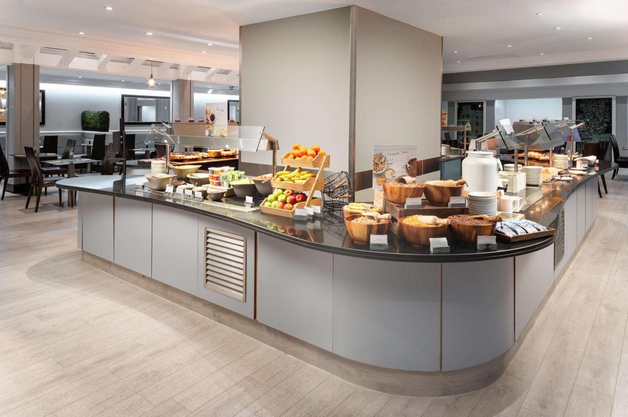 Hotel Hilton Kensington 4*