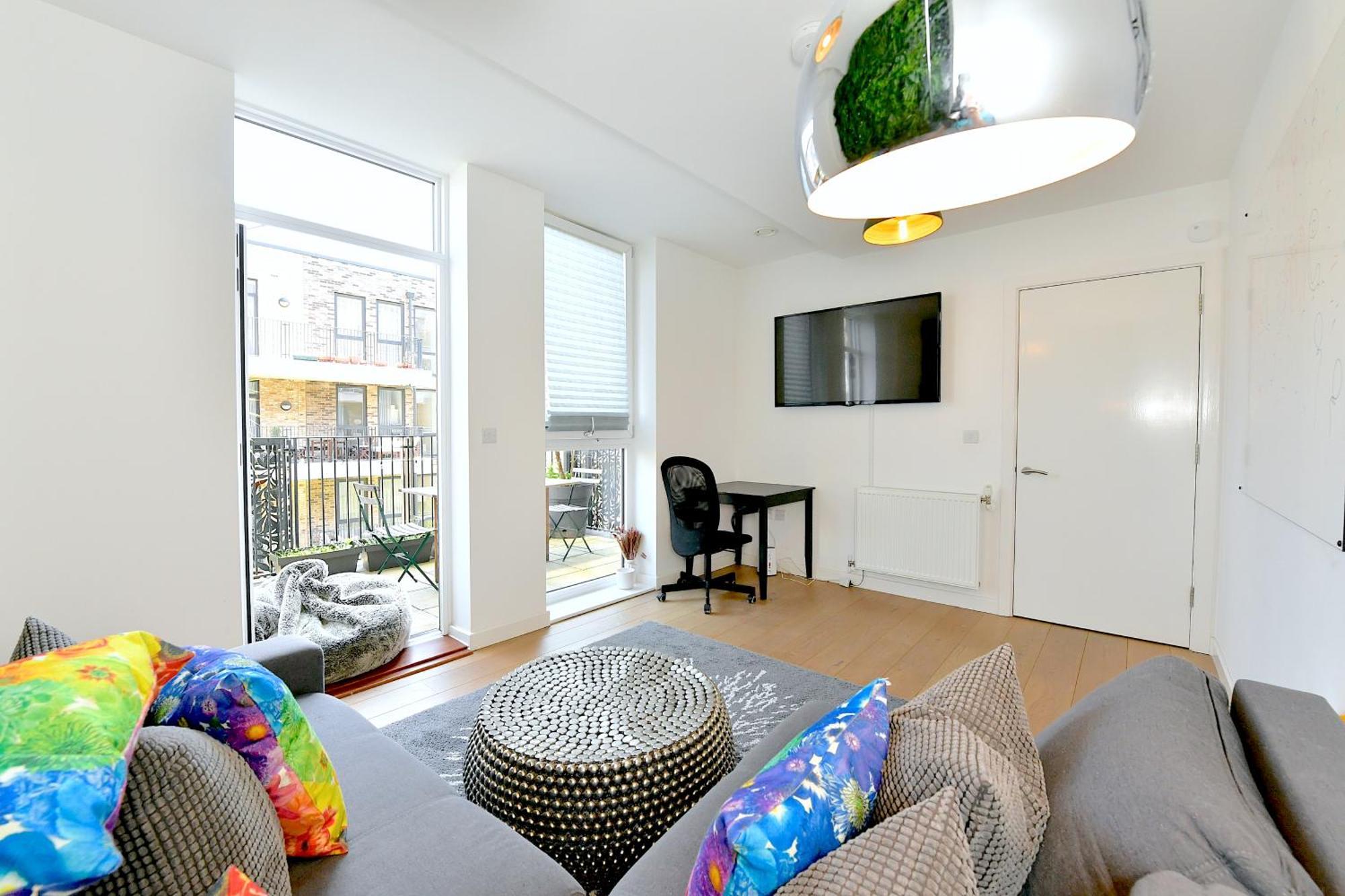 Apartment Bright Amelia - 2 Bed 1 Bath With Wifi And Netflix In The Heart Of *