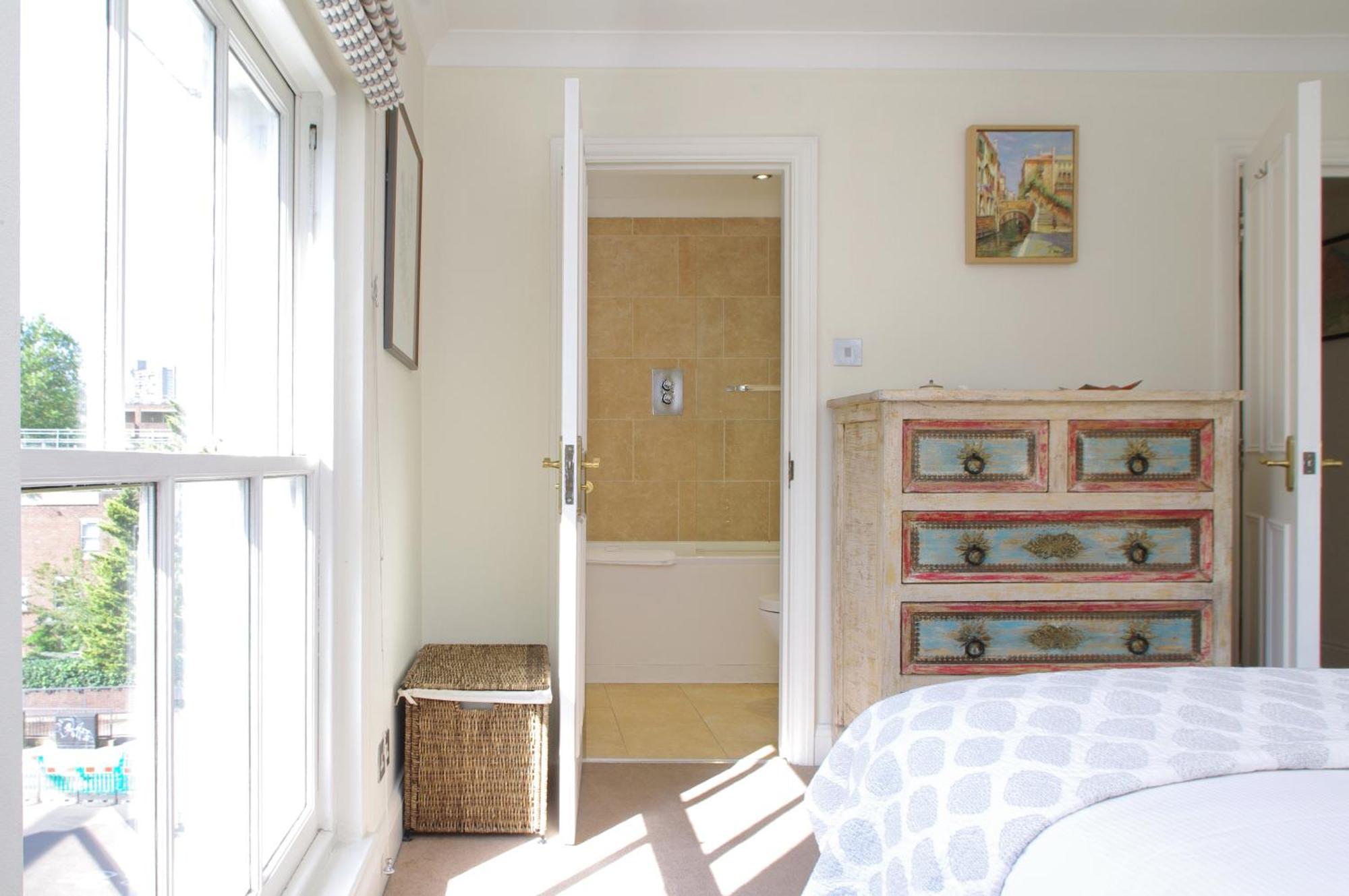 Notting Hill Light & Airy * London