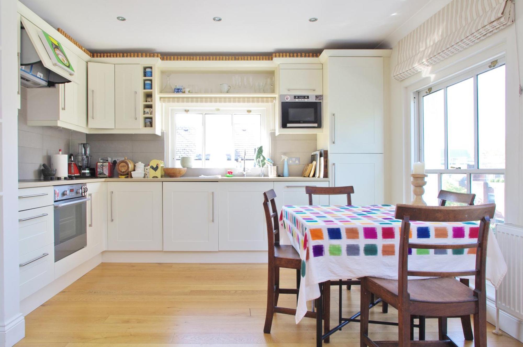 Notting Hill Light & Airy Apartment