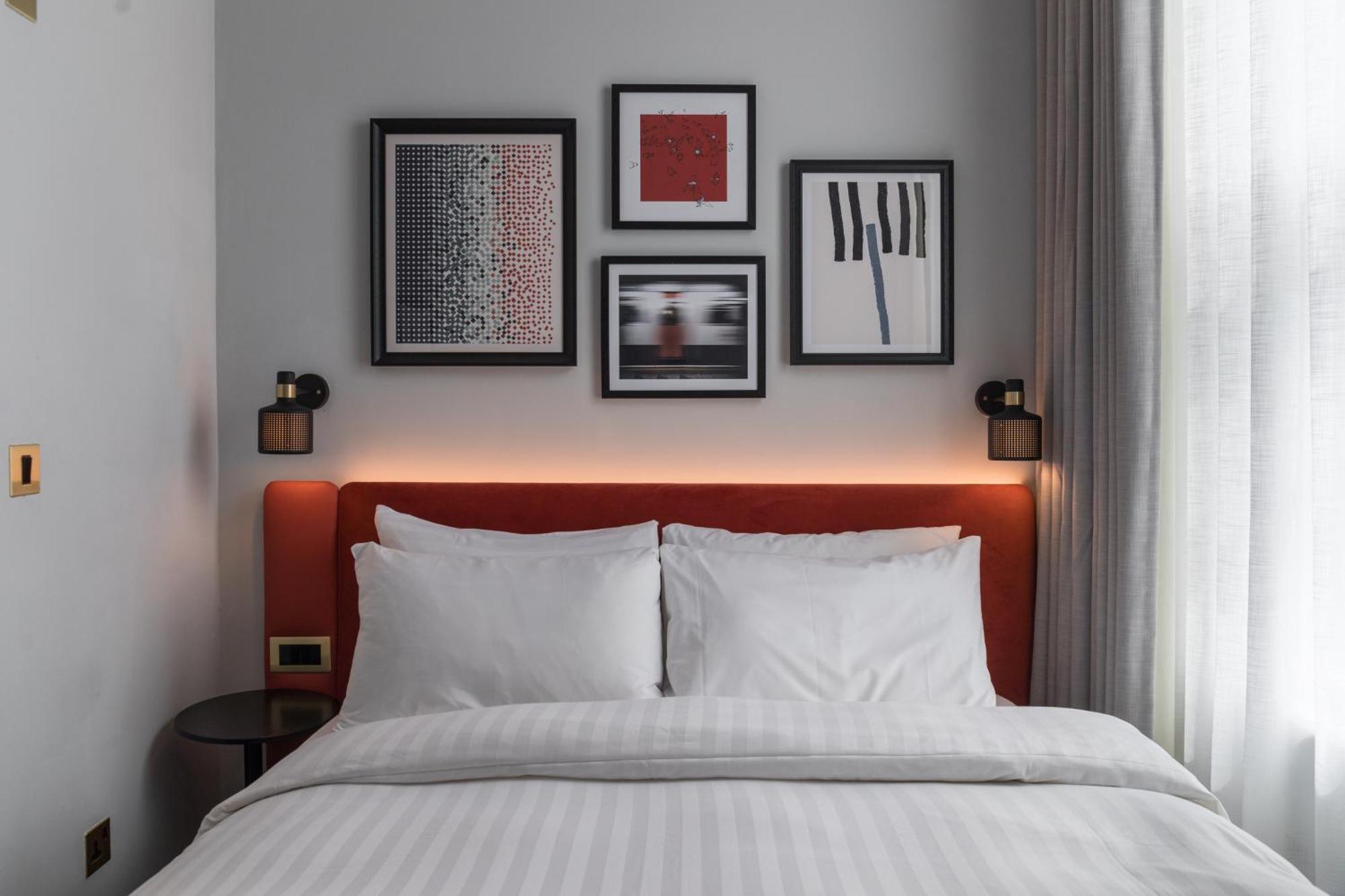Mornington Kensington, Bw Premier Collection Hotel 4*