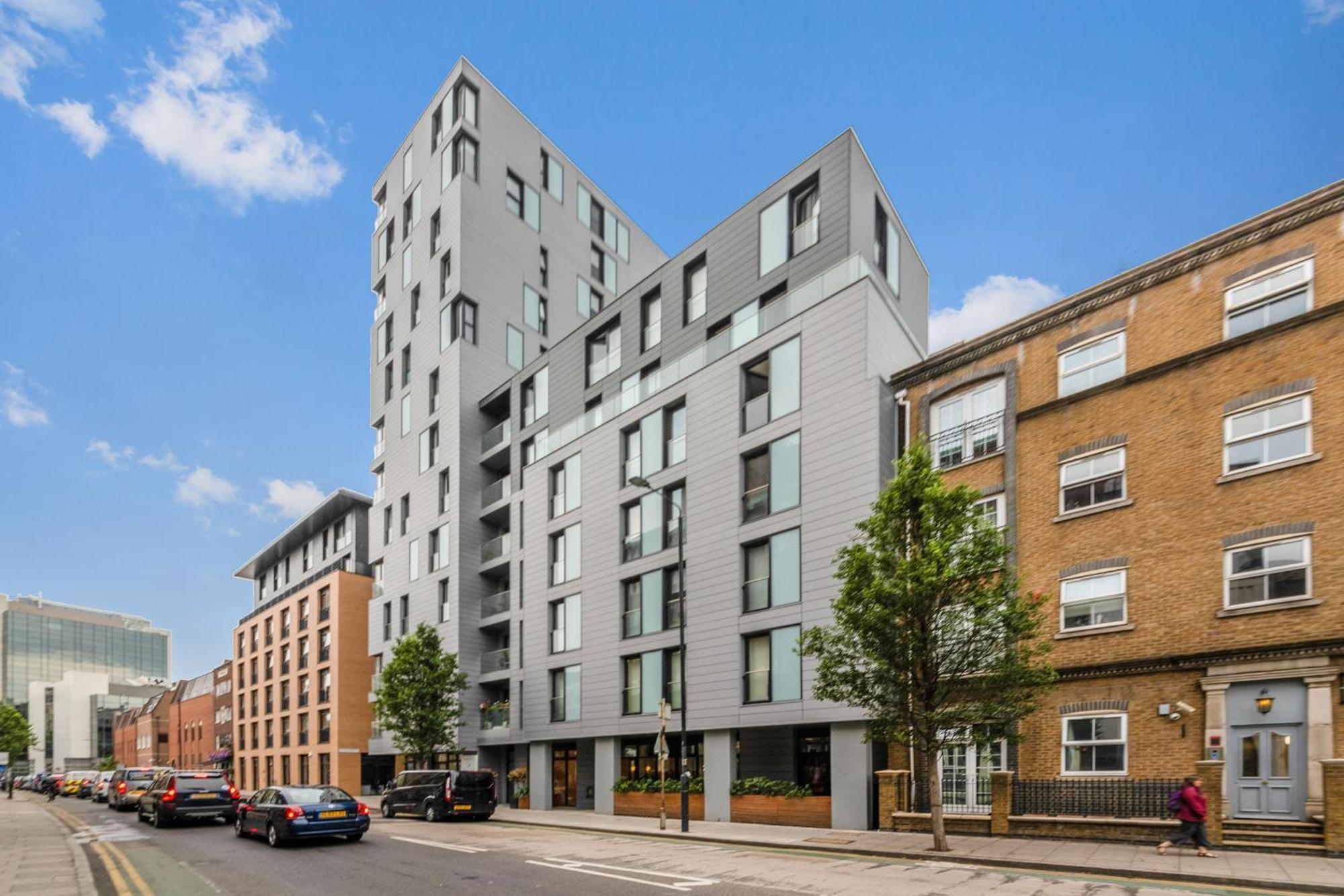 1 Bedroom Close To Tower Hill Apartment London