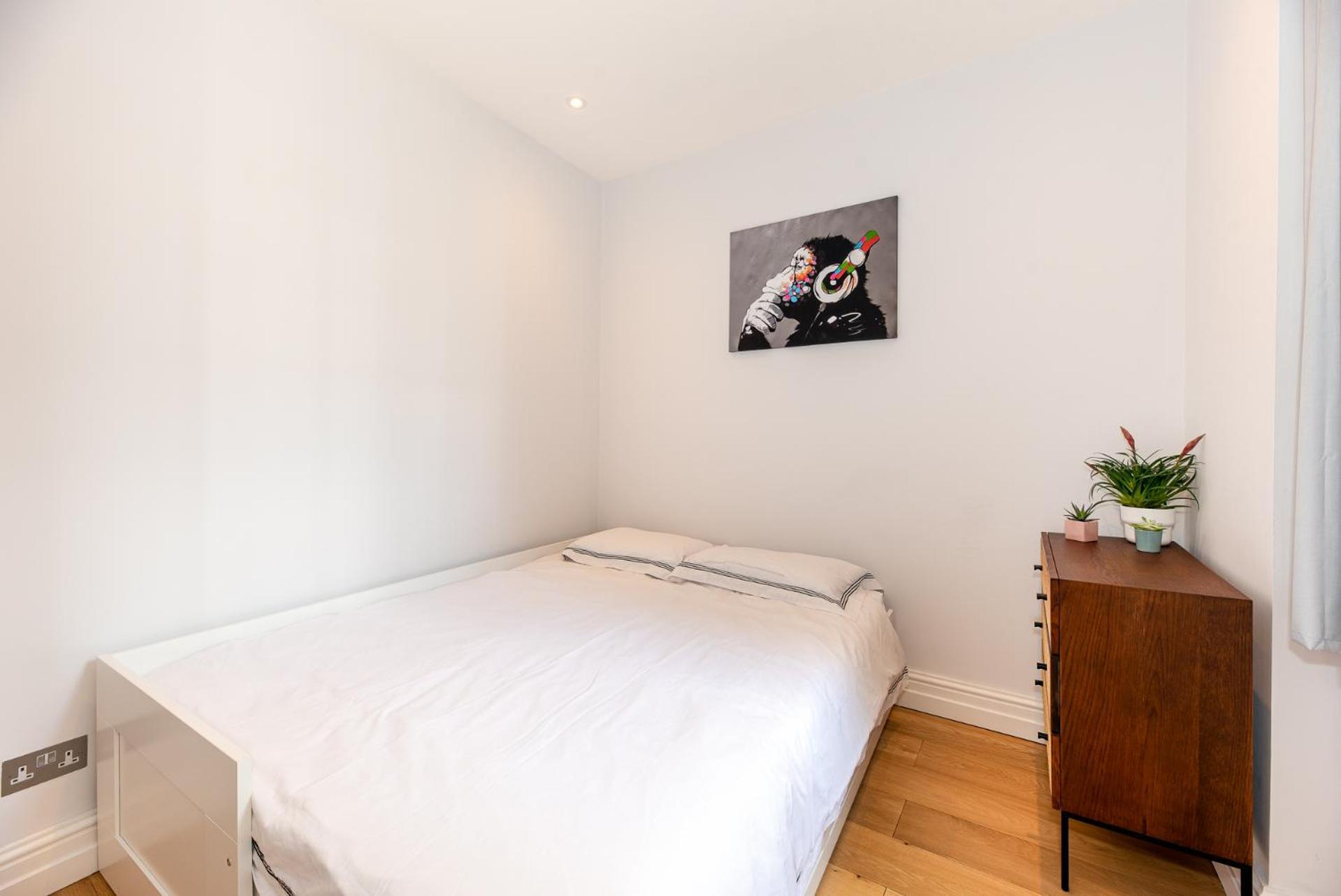 2-bedroom Victorian In Kensington Apartment London