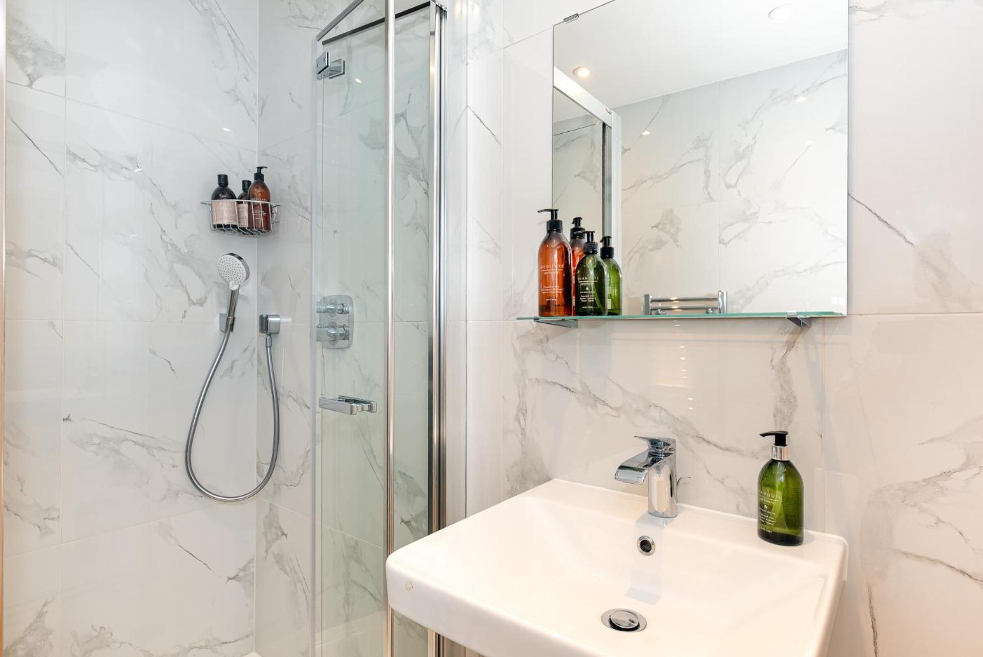 2-bedroom Victorian In Kensington Apartment