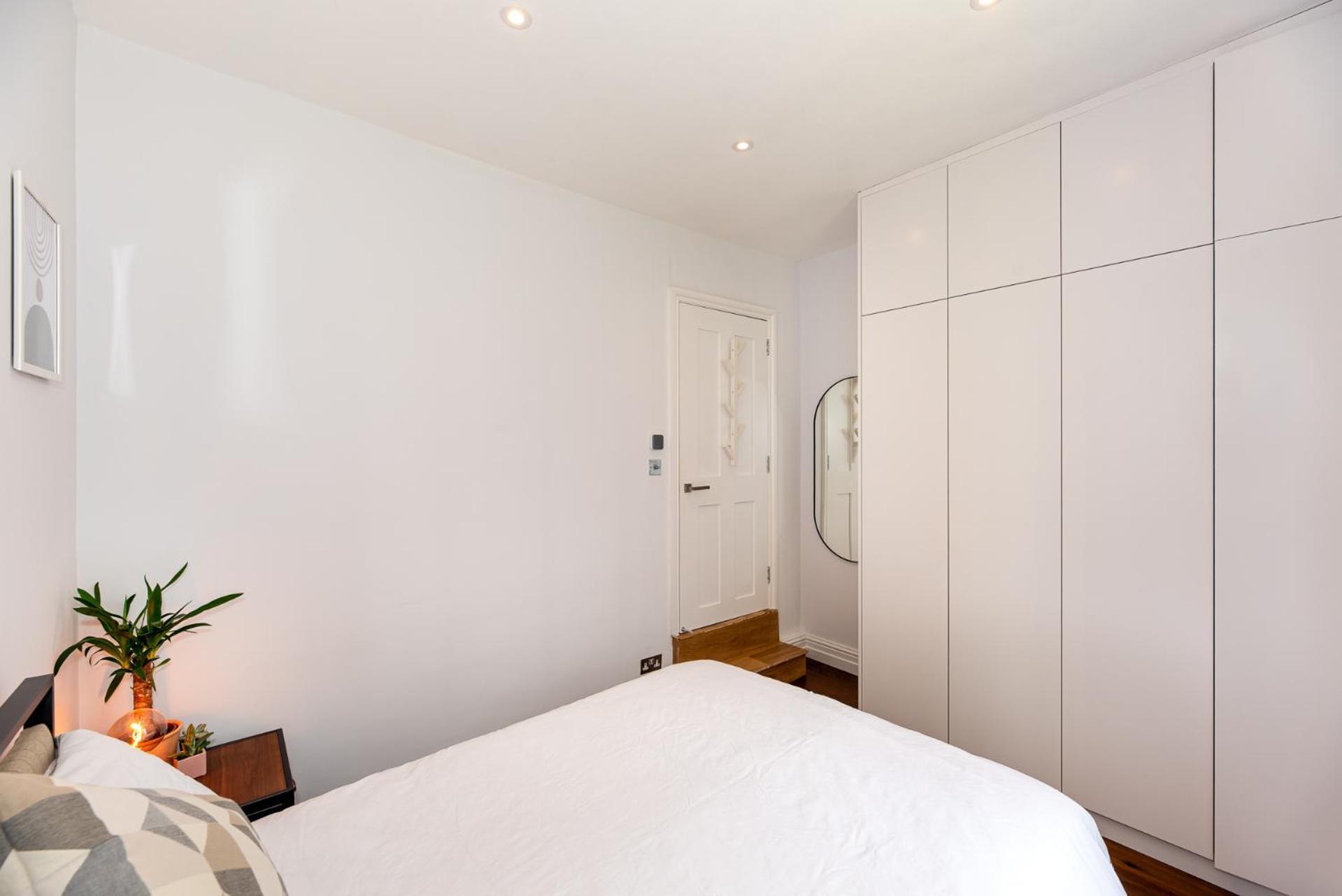 2-bedroom Victorian In Kensington Apartment London