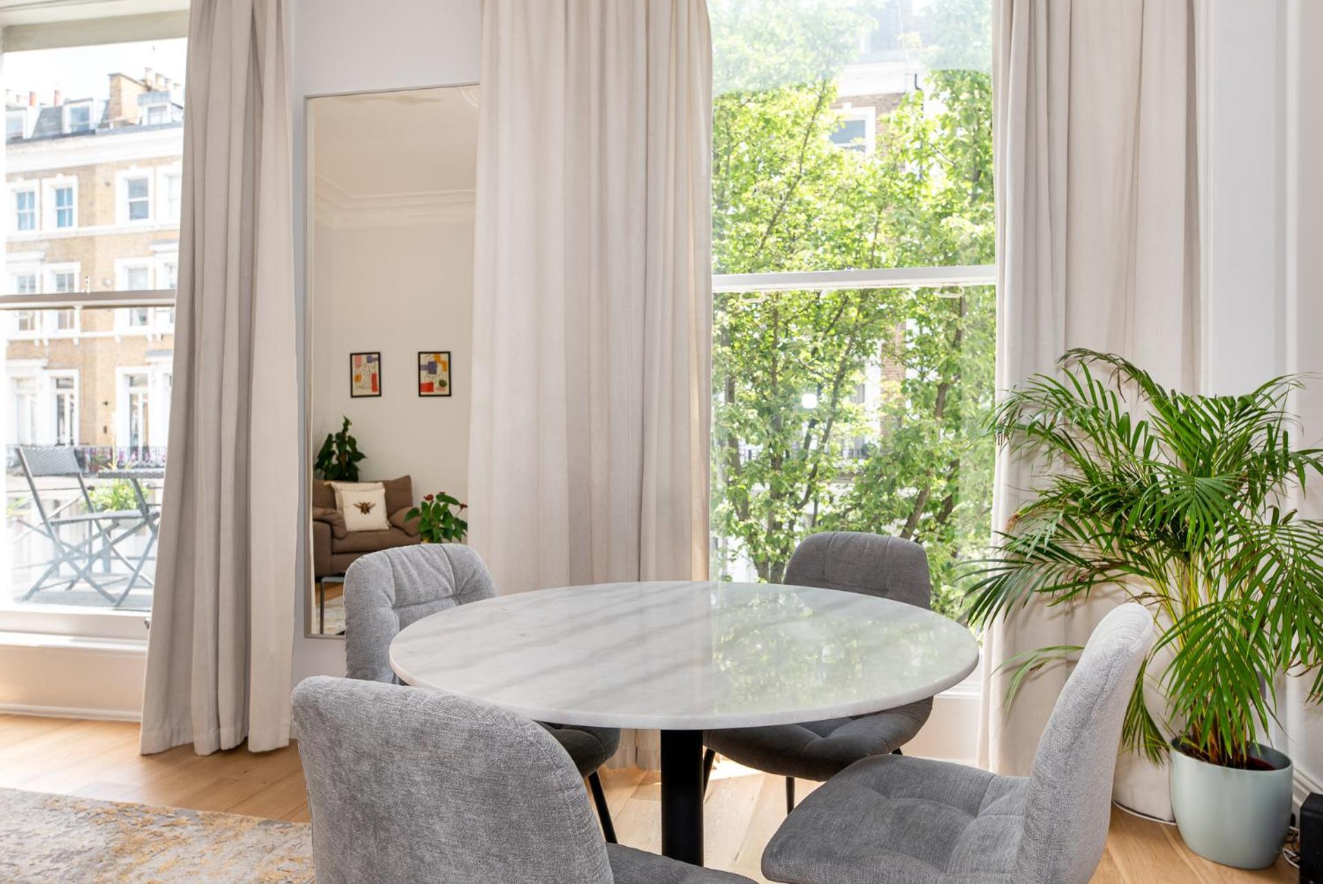 2-bedroom Victorian In Kensington