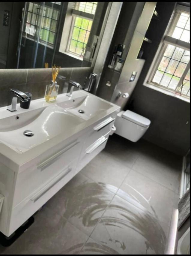 Privatunterkunft Wandworth, South Deluxe King 2 *