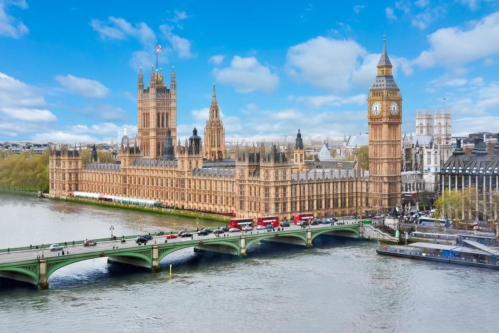 Apartment 3 Bedroom With Private Terrace In Pimlico, Westminster, Victoria *
