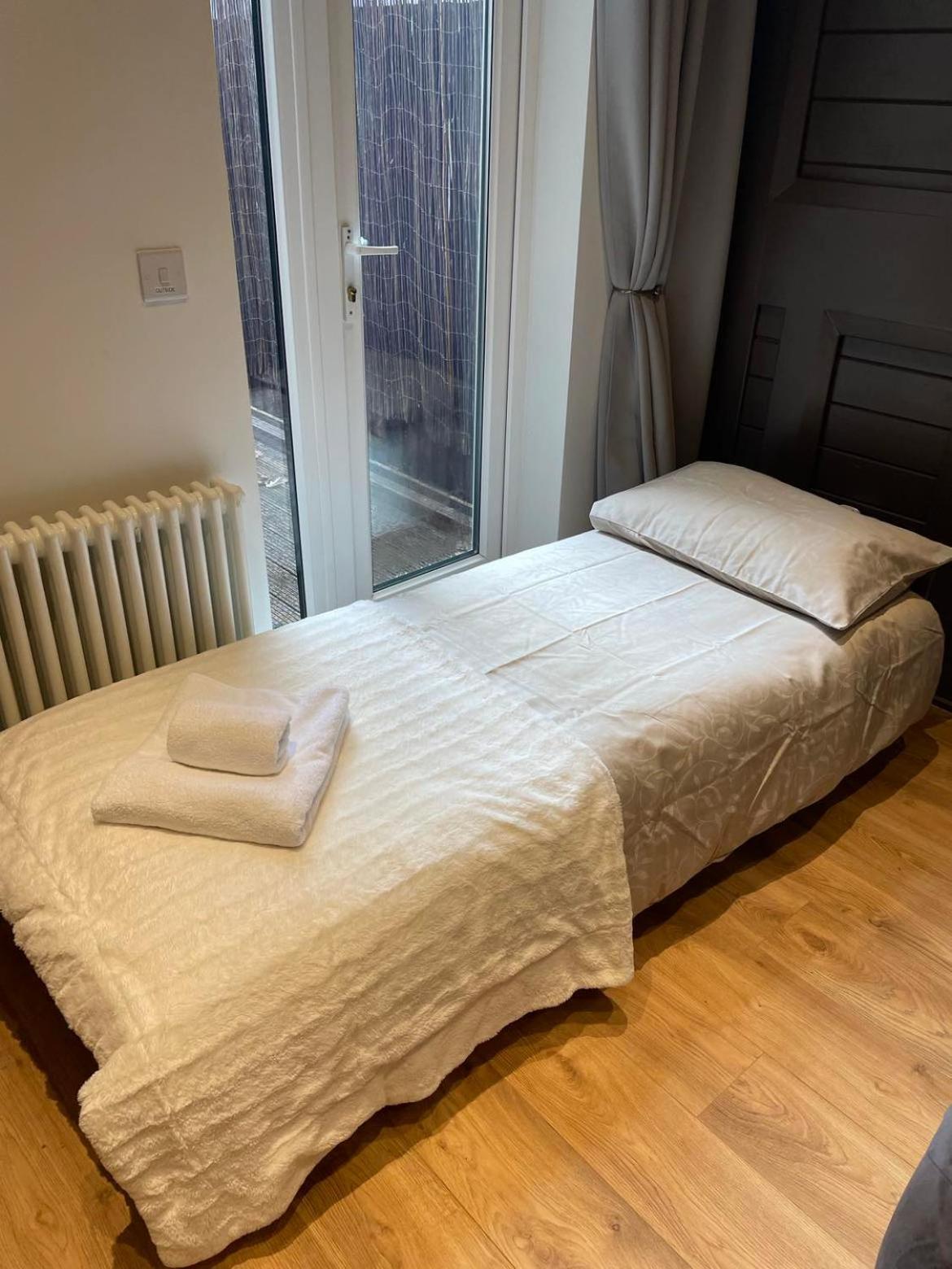Luxury Sauna Jacuzzi Excel Canary Wharf Zone 2 * London