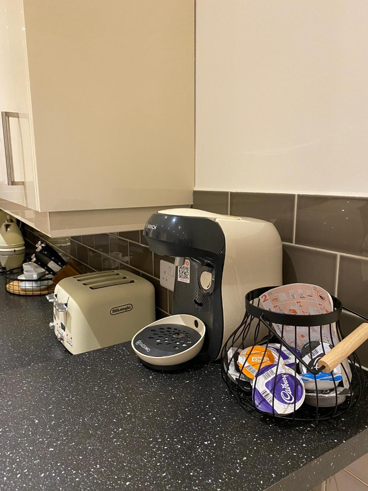 Luxury Sauna Jacuzzi Excel Canary Wharf Zone 2 Villa *