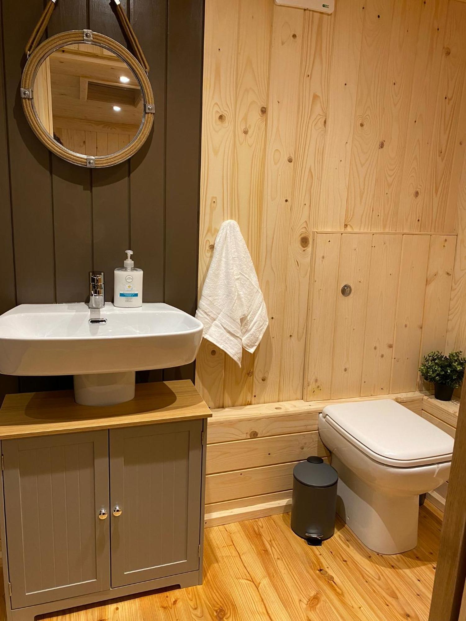 Villa Luxury Sauna Jacuzzi Excel Canary Wharf Zone 2