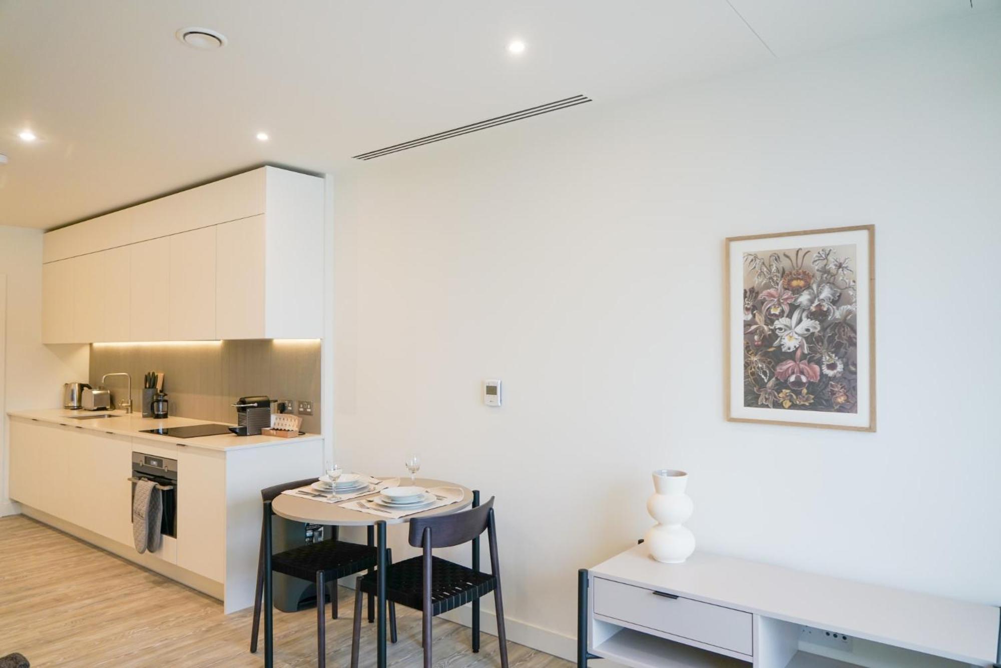 Coppermaker Square In Stratford Aparthotel London