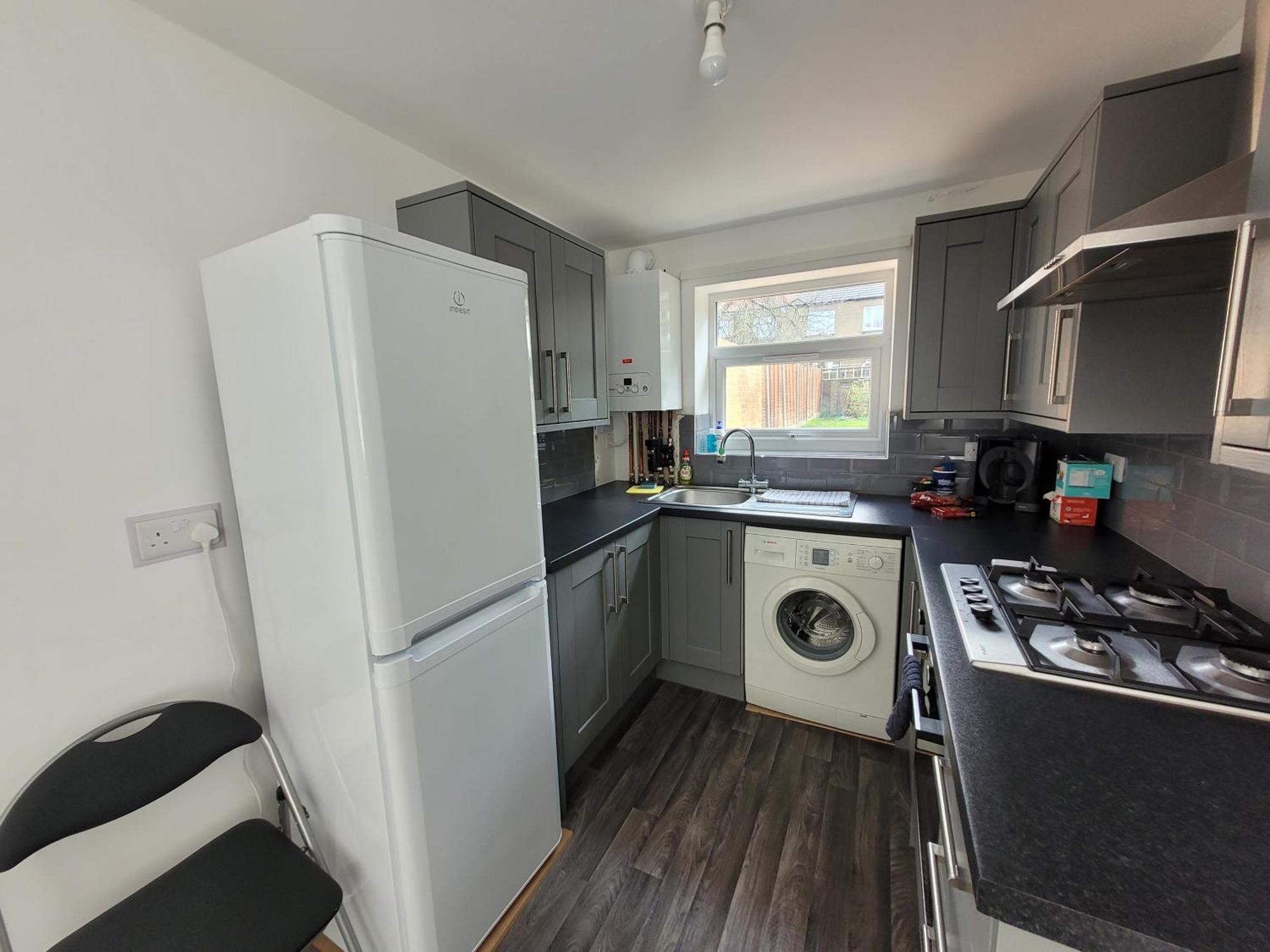 Holiday home Lovely 2-bed Fully Refurbished House In