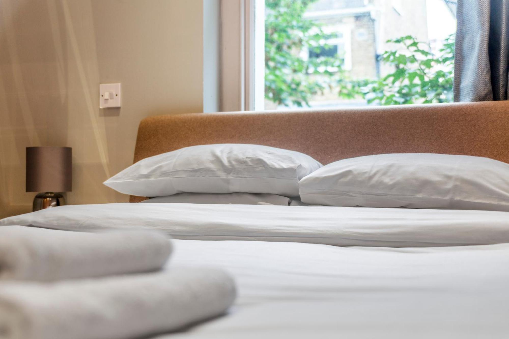 Bright & Modern 1bdr Flat Near Lakeside Road Apartment London