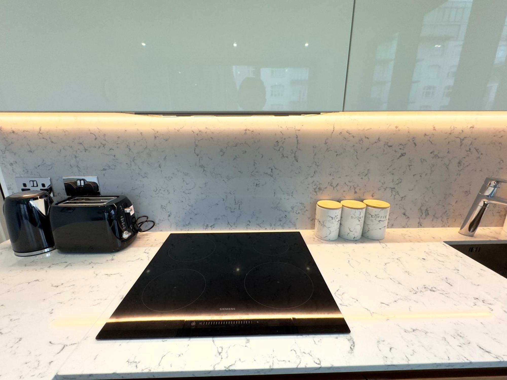Tower Bridge, Luxury Flat With Beautiful Garden Views * London