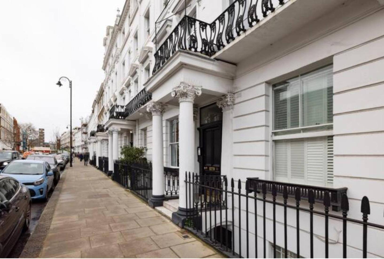 Cosy And Stylish Chelsea 2 Bedroom Flat Apartment *