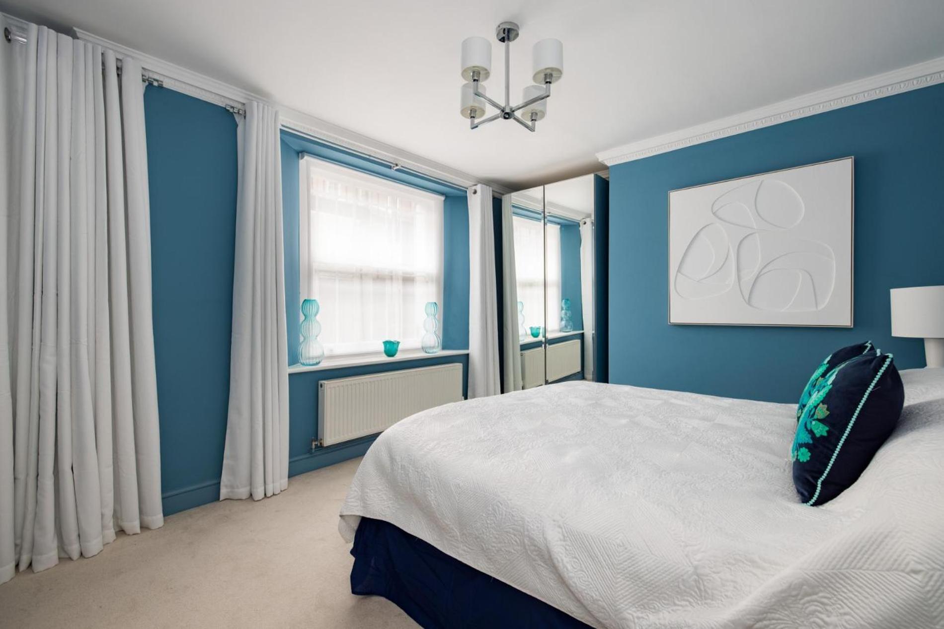 Cosy And Stylish Chelsea 2 Bedroom Flat