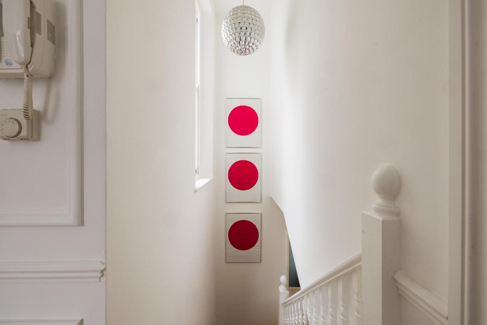 Cosy And Stylish Chelsea 2 Bedroom Flat Apartment *
