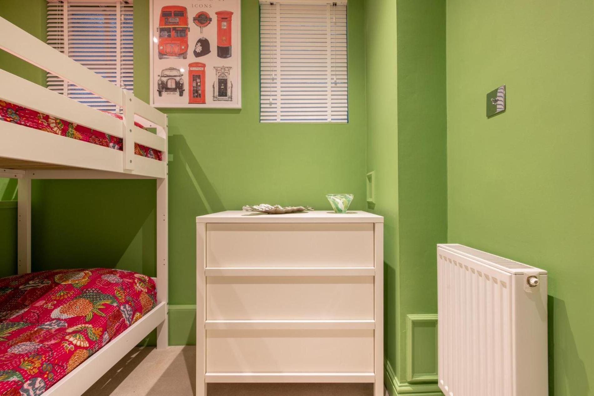 Cosy And Stylish Chelsea 2 Bedroom Flat * London