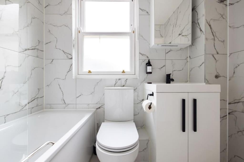 Contemporary Flat In Clerkenwell