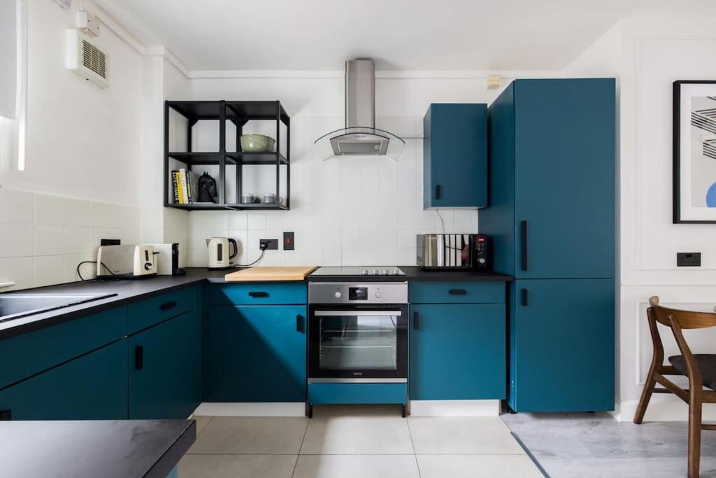Contemporary Flat In Clerkenwell Apartment