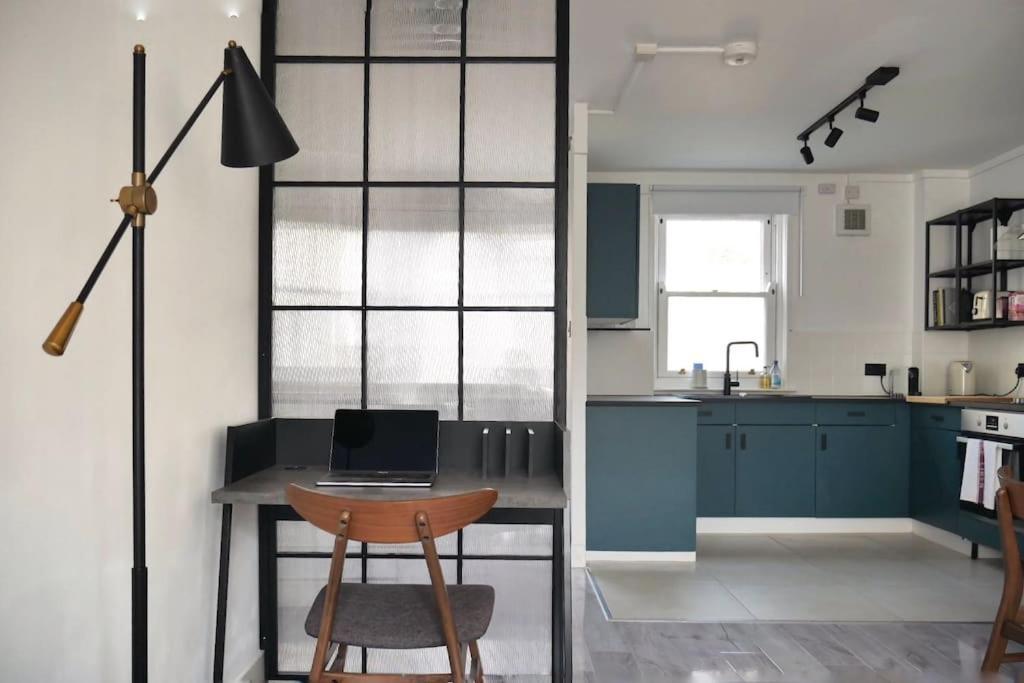 Contemporary Flat In Clerkenwell * London
