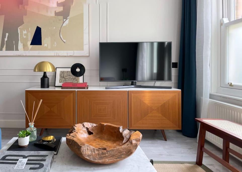 Contemporary Flat In Clerkenwell