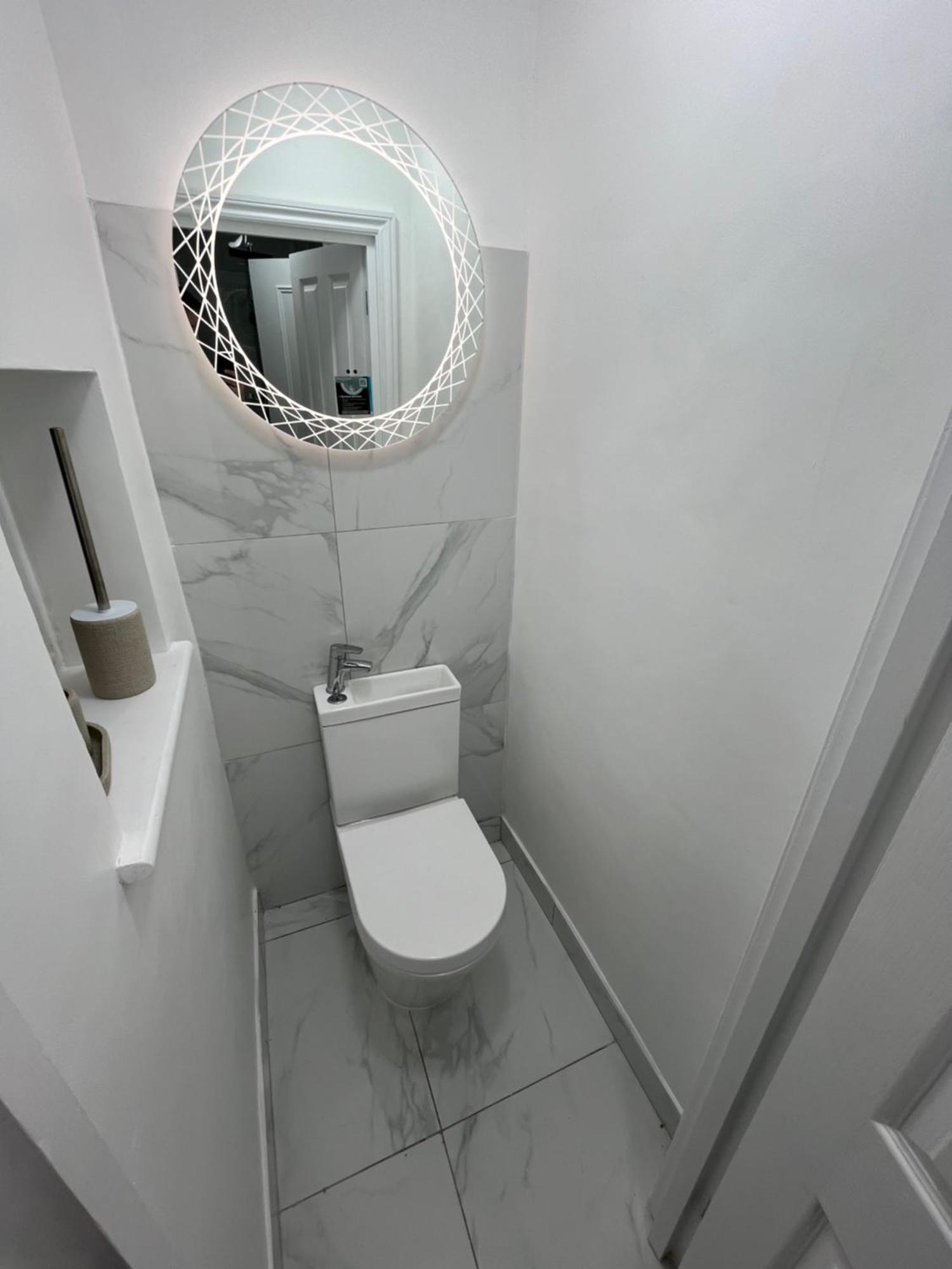 Cozy Two Bed In Brixton Next To Station * Londres